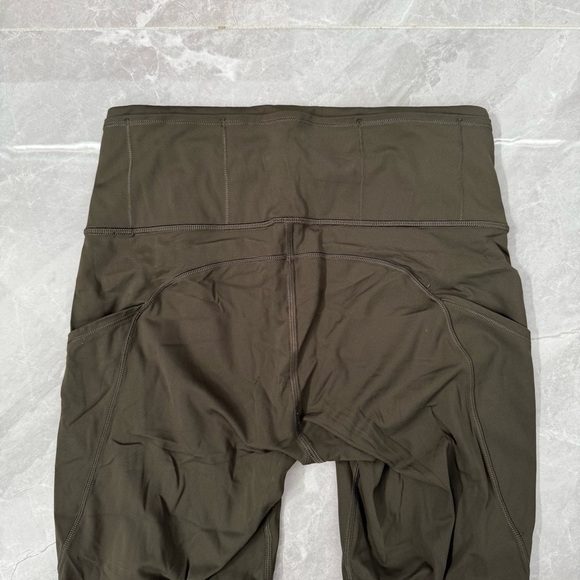 Women’s Lululemon Fast & Free Crop II Nulux 19" Leggings With Pockets Size 6 - Picture 13 of 16